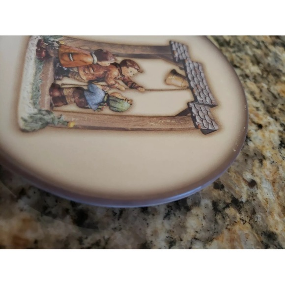 M.I. HUMMEL Century Collection Mini Plate - Picture 3 of 7